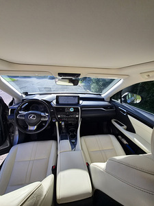 Lexus RX450h Рестайлинг Luxury (7 фото из 14)