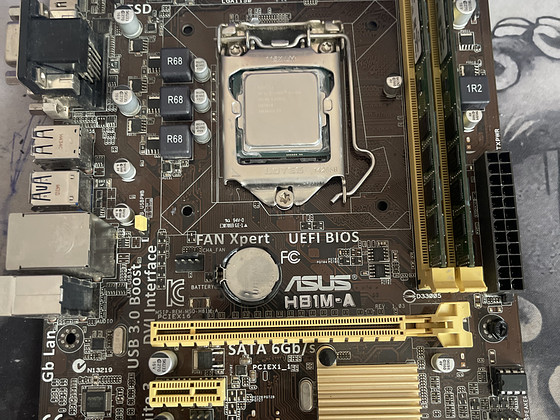 Asus H81M-A+ i3 4330 +4 GB muutmälu