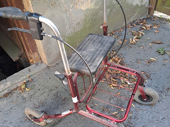 Eakate käimisraamid