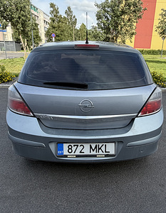 Opel Astra (1 фото из 6)