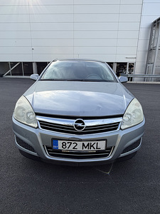 Opel Astra (2 фото из 6)