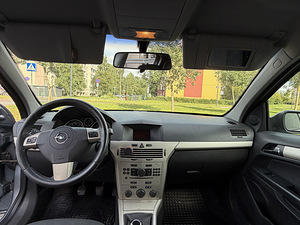 Opel Astra (4 фото из 6)