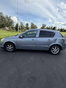 Opel Astra (5 фото из 6)