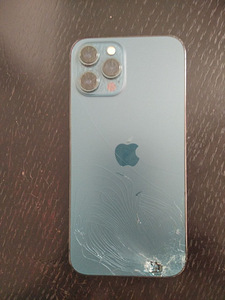 iPhone 12 Pro Max, iPhone 16 Pro (varuosadeks/remondiks) (2 foto / 4)