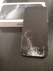 iPhone 12 Pro Max, iPhone 16 Pro (varuosadeks/remondiks) (4 foto / 4)
