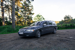 Продаётся Volvo V70 (1 фото из 12)