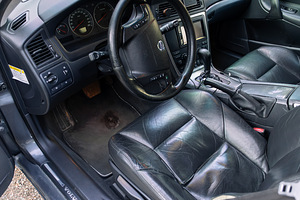 Продаётся Volvo V70 (12 фото из 12)