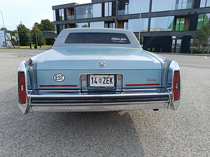Cadillac Brougham (4 фото из 11)