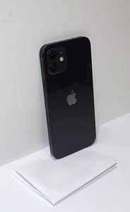 Apple iPhone 12 64GB Black (2 фото из 3)