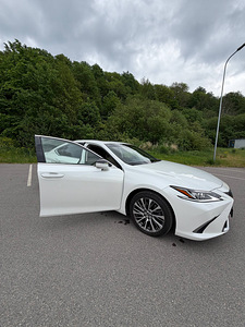 Auto Lexus ES300h (4 foto / 13)