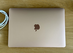 Apple Macbook Air 13 M1 8/256GB Gold, шведская раскладка, состояние как у нового... (7 фото из 7)