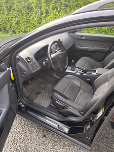 Volvo V50 2.0D 100KW (9 foto / 15)