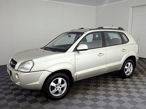Hyundai Tucson Comfort 4x4 2.0 104kW (2 фото из 7)