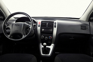 Hyundai Tucson Comfort 4x4 2.0 104kW (5 фото из 7)