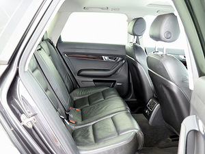 Audi A6 allroad Comfortline Quattro ATM 3.0 TDI 171kW (7 фото из 7)