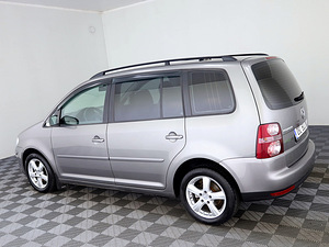 Volkswagen Touran Comfortline Facelift 1.9 TDI 77kW (4 фото из 8)