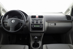 Volkswagen Touran Comfortline Facelift 1.9 TDI 77kW (5 фото из 8)