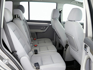 Volkswagen Touran Comfortline Facelift 1.9 TDI 77kW (7 фото из 8)