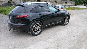 Väga võimas auto Infiniyi fx45 2005a (3 foto / 15)