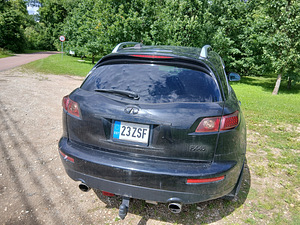 Väga võimas auto Infiniyi fx45 2005a (14 foto / 15)