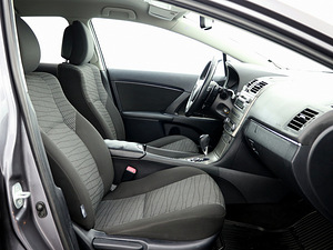 Toyota Avensis Linea Sol ATM 1.8 108kW (6 foto / 8)
