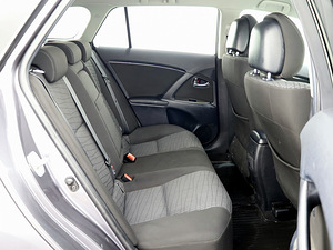 Toyota Avensis Linea Sol ATM 1.8 108kW (7 foto / 8)
