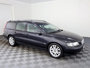 Volvo V70 Summum ATM 2.4 D5 120kW (1 foto / 7)