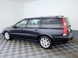 Volvo V70 Summum ATM 2.4 D5 120kW (4 foto / 7)