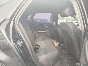 Audi A4 Comfortline 2.0 96kW (7 foto / 7)