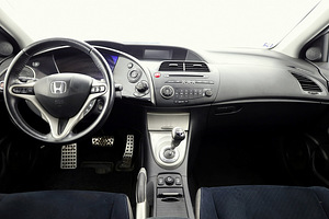 Honda Civic Elegance ATM 1.8 103kW (5 foto / 7)