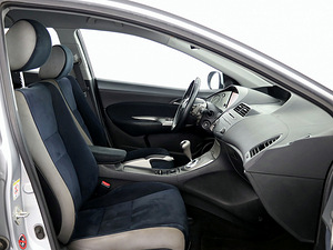 Honda Civic Elegance ATM 1.8 103kW (6 foto / 7)