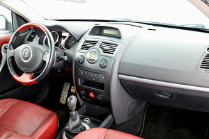 Renault Megane Cabrio Luxury 1.9 dCi 96kW (7 foto / 9)