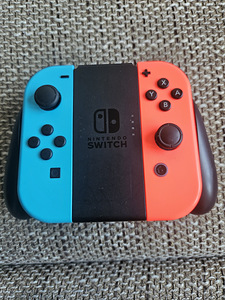 Nintendo Switch V2 Neon Blue/Red (4 foto / 10)