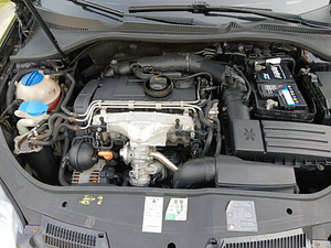 VW GOLF (6 foto / 6)