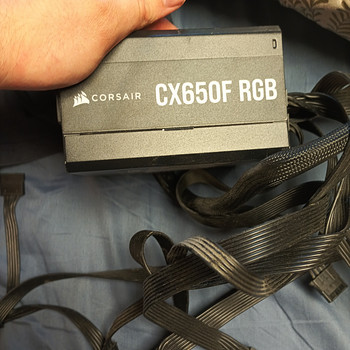 Corsair Cx650F 650 vatti
