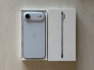 Apple iPhone Air 256GB небесно-голубой, как новый! Аккумулят (1 фото из 8)