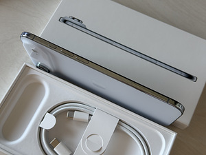 Apple iPhone Air 256GB небесно-голубой, как новый! Аккумулят (2 фото из 8)