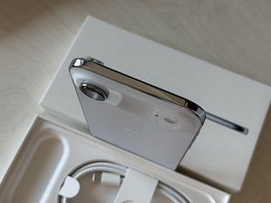 Apple iPhone Air 256GB небесно-голубой, как новый! Аккумулят (5 фото из 8)