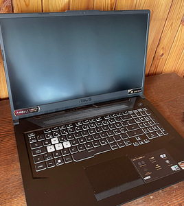 ASUS TUF Gaming A17 FA706ICB (2 foto / 4)