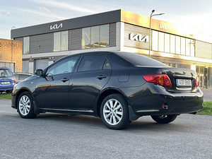 TOYOTA COROLLA (6 foto / 10)