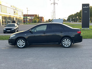 TOYOTA COROLLA (4 foto / 10)