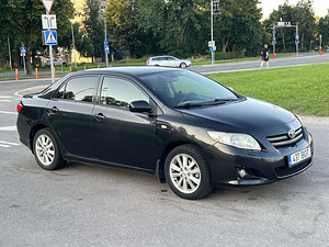 TOYOTA COROLLA (2 foto / 10)