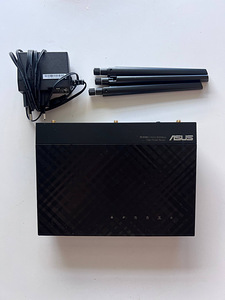 ASUS RT-N18U Wi‑Fi ruuter 600 Mbit/s (1 foto / 4)