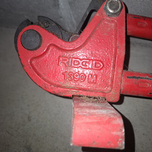 Шпилькорез RIDGID (3 фото из 4)