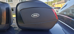 Givi V35N küljekohvrid (2 foto / 6)