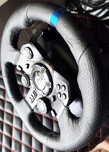 Logitech G923 TrueForce rool, käigukast ja pedaalid PS4/PS5/PC jaoks (2 foto / 6)