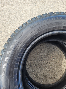 Nokian Hakkapeliitta 5 225/65R17 (2 foto / 7)