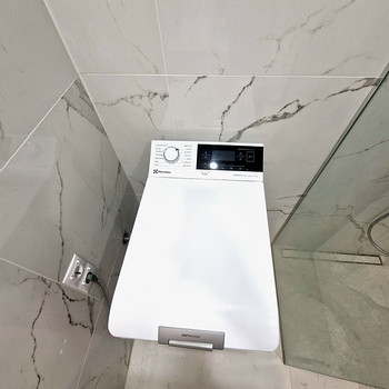 Стиральная машина Electrolux PerfectCare 700)