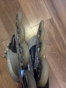 Продам женские роликовые коньки Fila FM100, размер 40 (9 фото из 10)