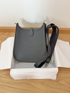 Hermes Evelyn (2 фото из 4)
